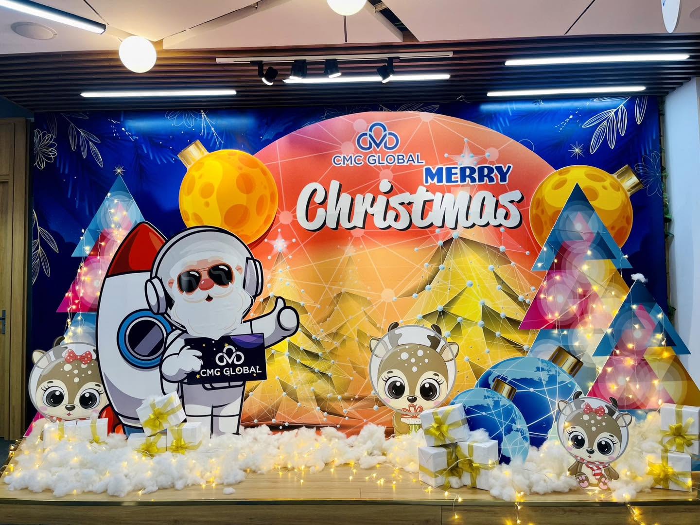 Trang Trí Noel 2027 ở Ba Đình – Decor Giáng Sinh Trọn Gói | 0911691080